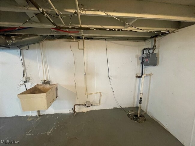 Building Photo - 944 Baughman St