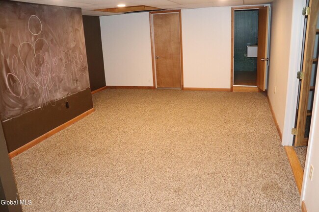 Building Photo - 98 Beaver Dam Rd