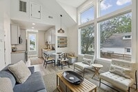 Building Photo - Furnished short term rental home with all utilities included