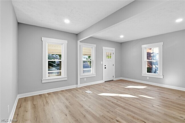 Building Photo - 12701 Plover St