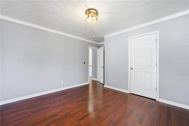 Building Photo - 3592 Kittery Dr SW