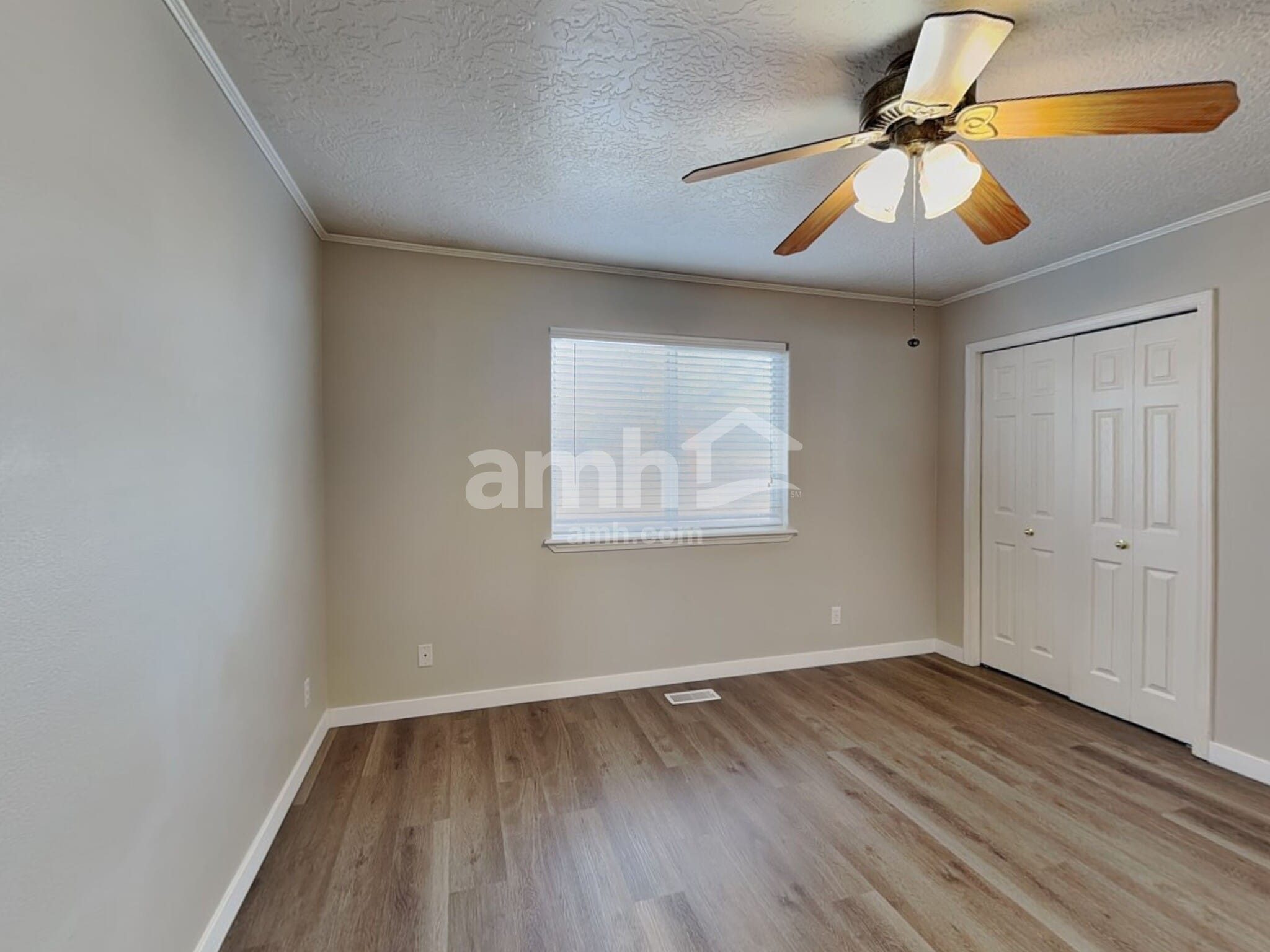 Building Photo - 410 W Mule Ct