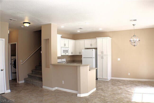 Building Photo - 251 S Green Valley Pkwy