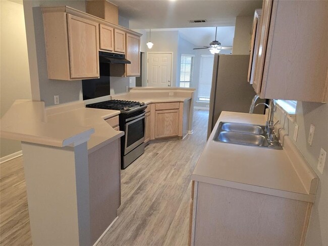 Building Photo - 4911 Edenbourgh Ln