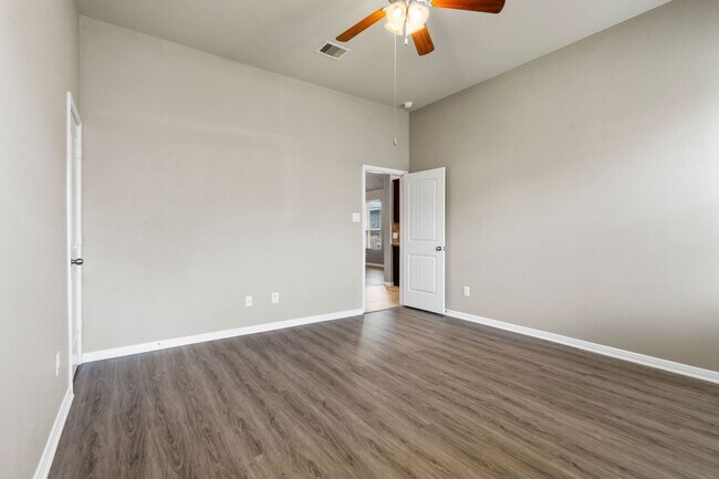 Building Photo - 2131 Beacon Park Ct