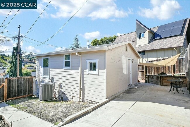 Building Photo - 2381 Monterey Ave