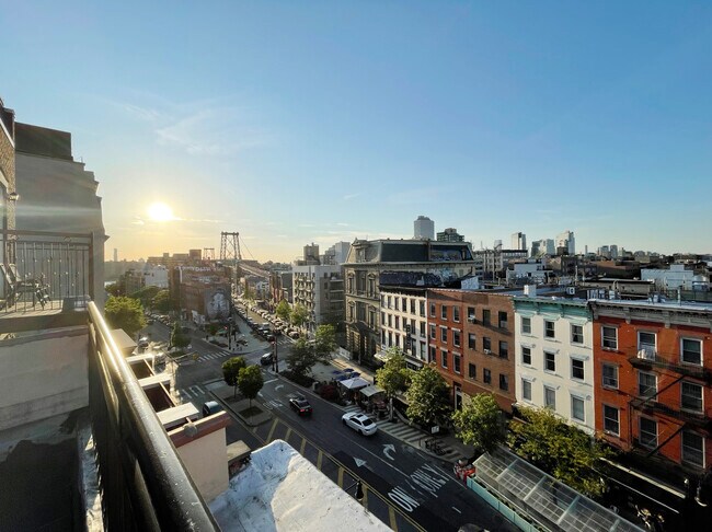 Terrace Views - 154 Broadway