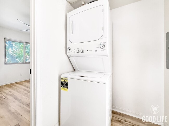 Building Photo - Great 2B/1.5BA Condo in Del Cerro for Rent!