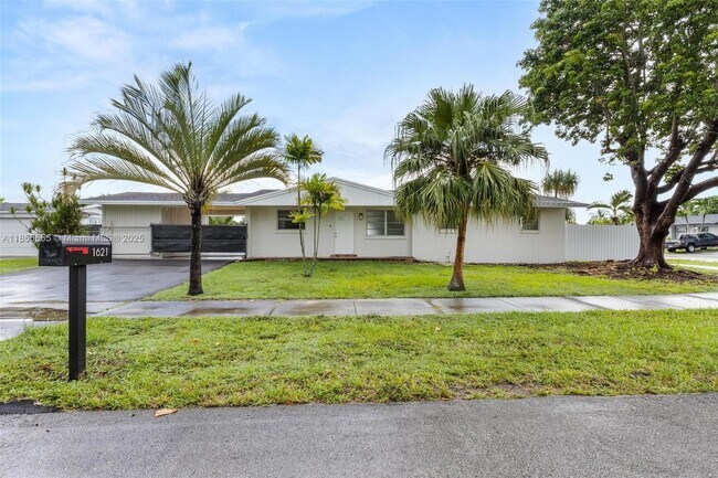 Primary Photo - 1621 NW 13th Ave