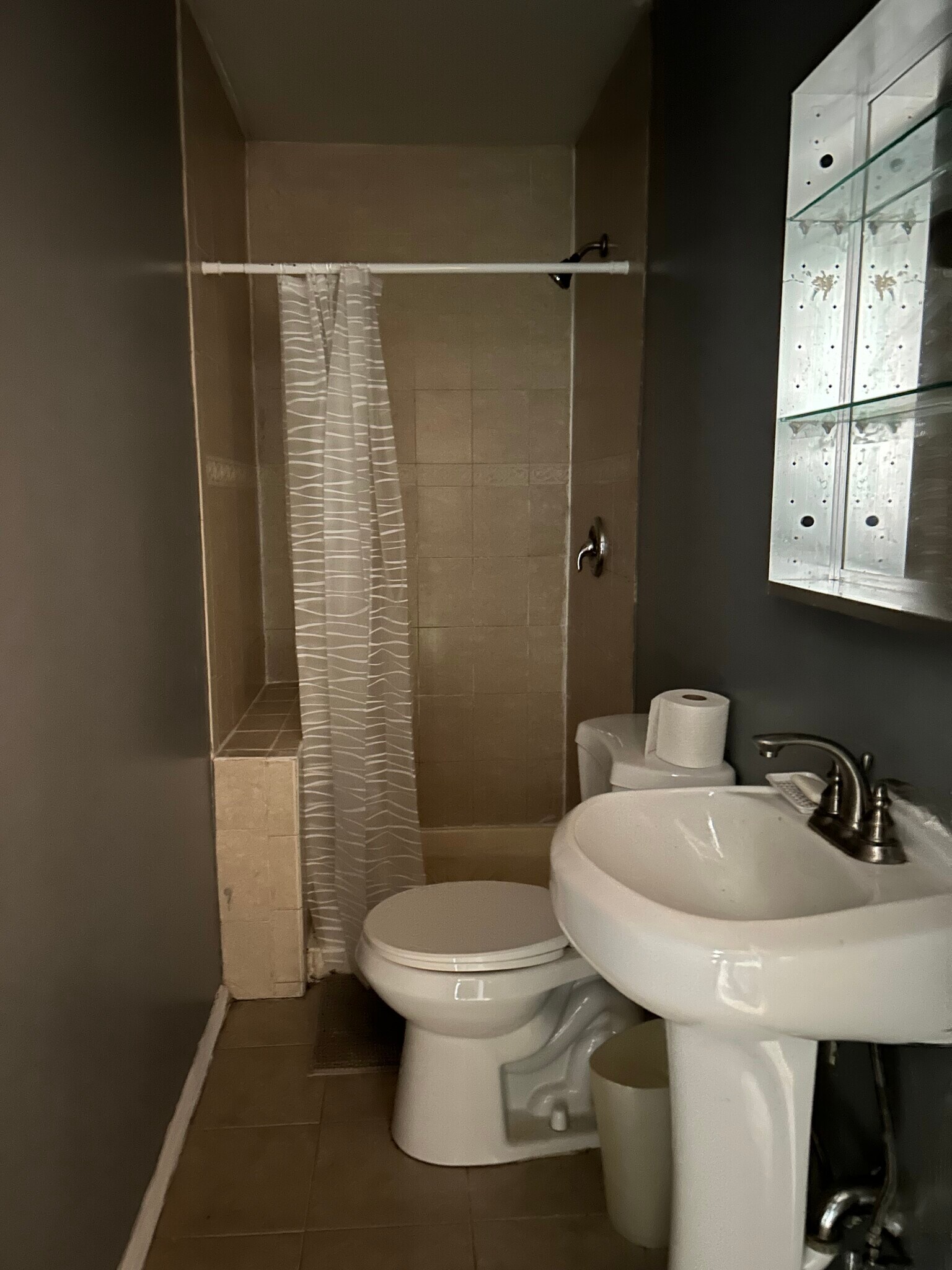 Building Photo - 201 Lock St