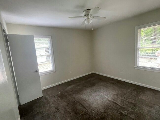 Building Photo - 756 Kensington Pl