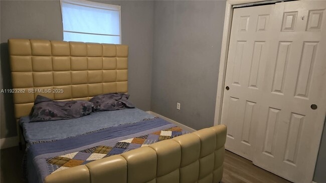 Primary Photo - 2530 NW 17th St