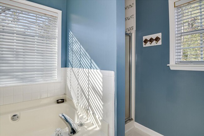 Building Photo - 4441 McManus Ct