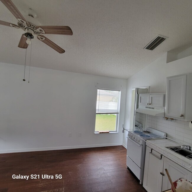 Building Photo - 2791 Summerfield St