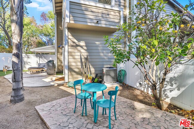 Building Photo - 4204 Flintlock Ln