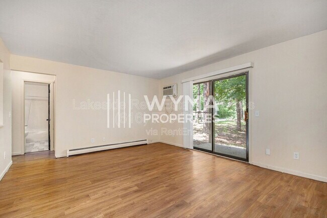 Building Photo - 1015 36th St SW