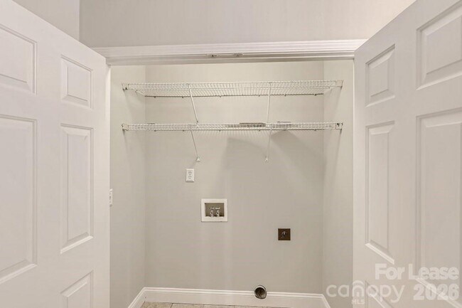 Building Photo - 431 Cedarcroft Dr
