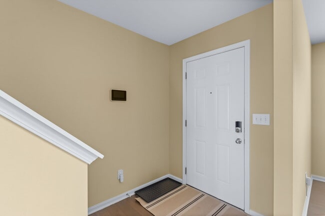 Building Photo - 430 Rockcrest Way