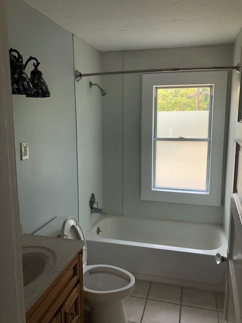 Building Photo - 93 1/2 Lake St