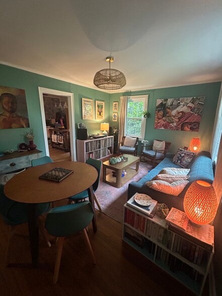 Building Photo - 4425 Holmes Ave