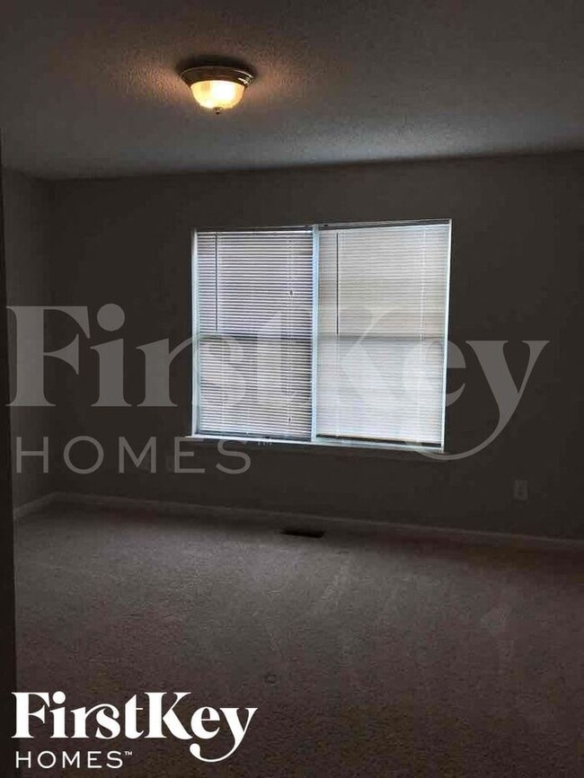 Building Photo - 2422 Brianna Dr