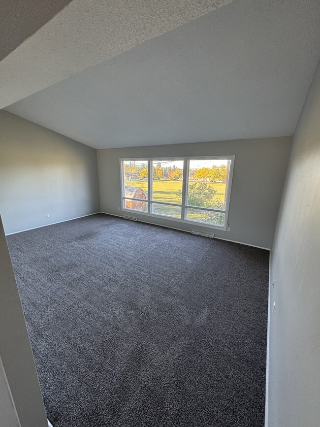 Building Photo - 4613 7th Ave S