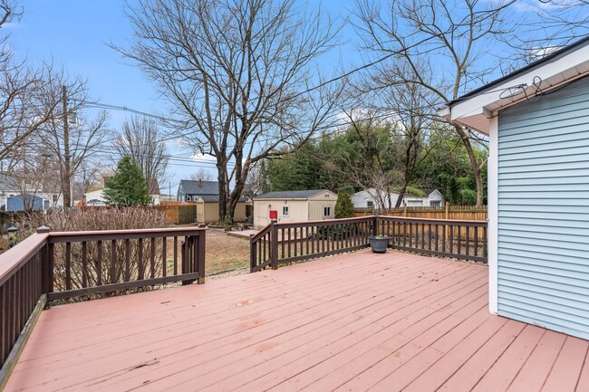 Building Photo - Charming 3-Bedroom Ranch in Warwick Village!