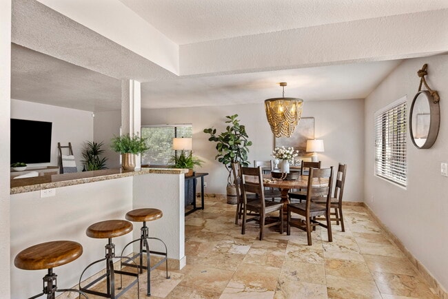 Building Photo - 10608 E Arabian Park Dr