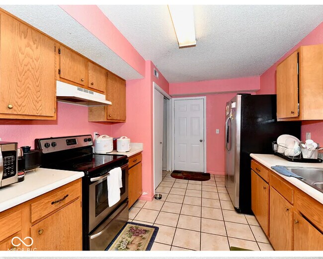 Building Photo - 5302 Cliff Ridge Dr
