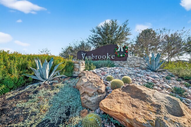 Building Photo - 5403 Tourmaline Wy