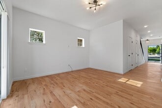 Building Photo - 826B Dennis Street SW