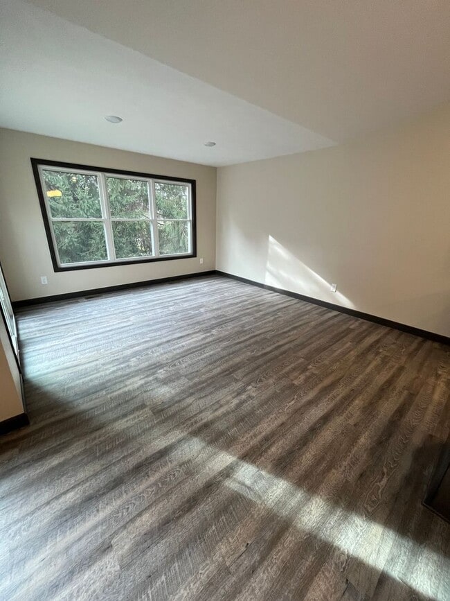 Building Photo - 5062 Catawba Pl Ln