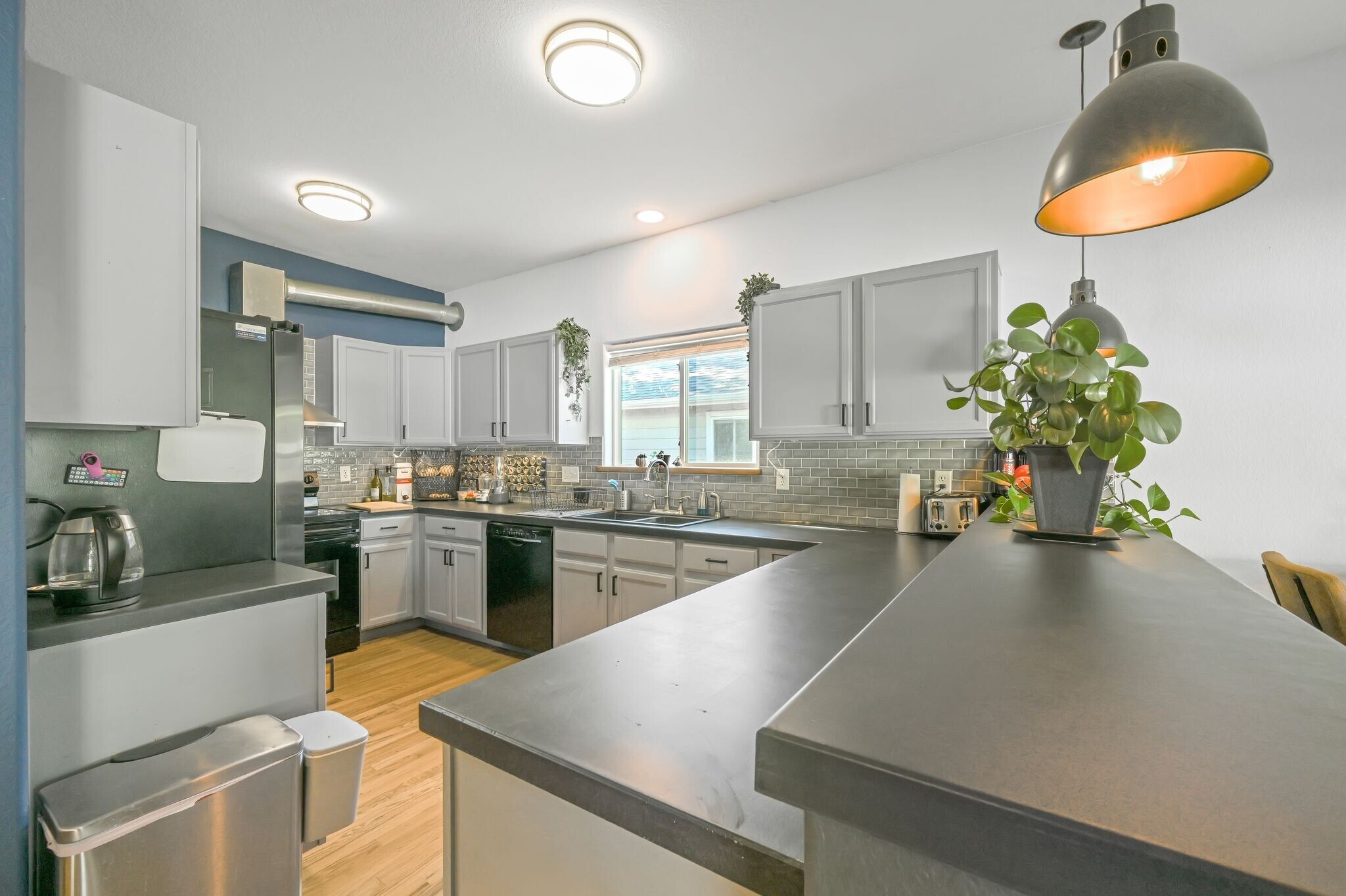Kitchen - 2633 Clarion Ln