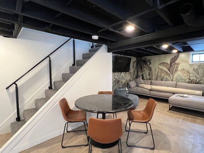 Building Photo - Modern solace meets nostalgic comfort in this stunning 3BR/3BA beauty 4800/Mo