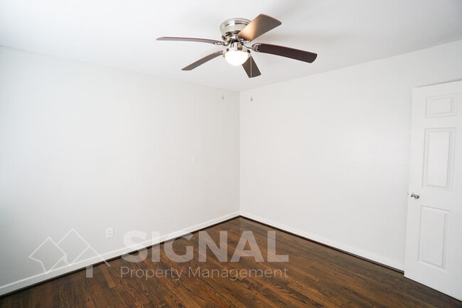 Building Photo - 1209 Lynn Acres Dr