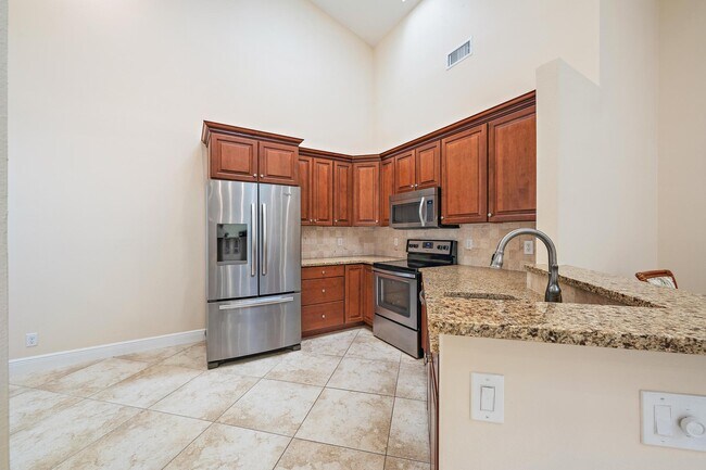 Building Photo - 1802 Rosewood Way