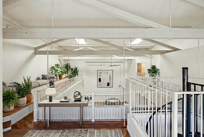 Building Photo - 129 Main St