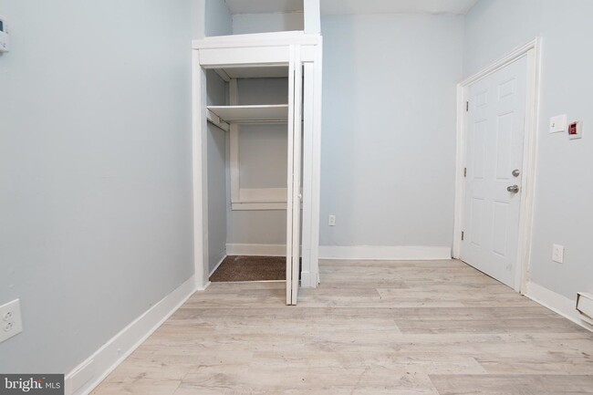 Building Photo - 7022 Woodland Ave