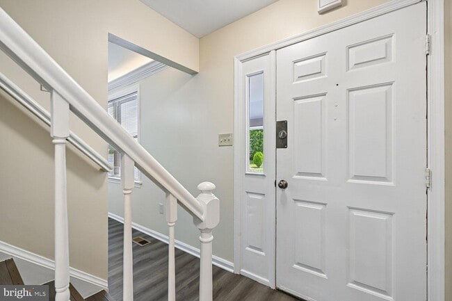 Building Photo - 8805 Bolero Ct