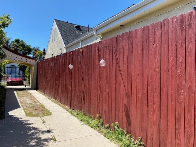 Driveway - 1344 S Curson Ave