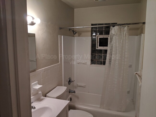 Building Photo - 9215 Outerbelt Ct