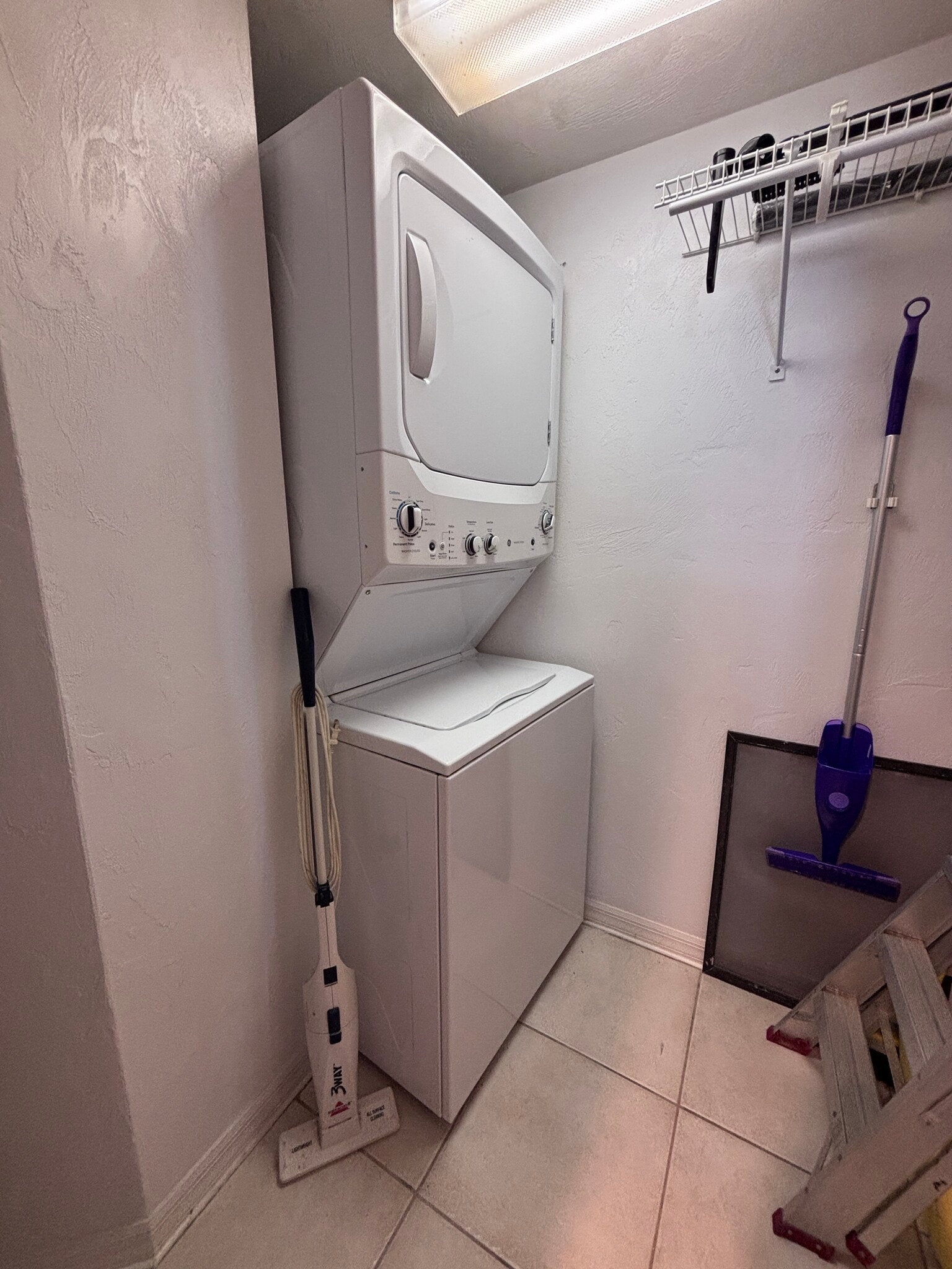 Building Photo - 3023 S Atlantic Ave