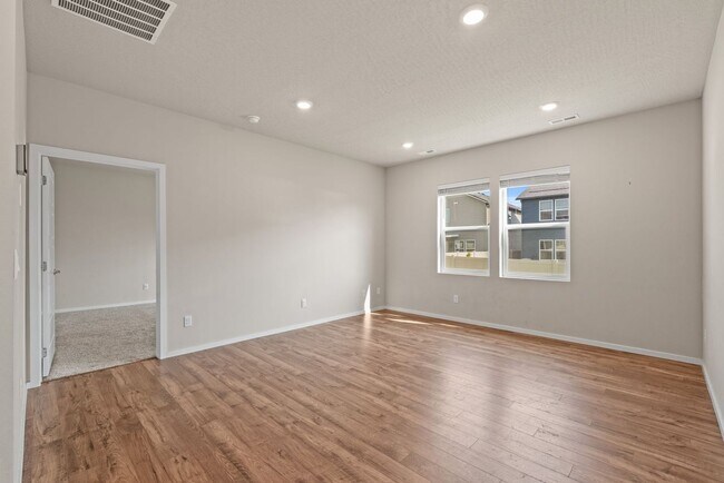 Building Photo - Newer 4 Bed 2 Bath DR Horton Home in Indian Trail