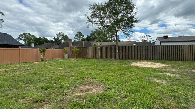 Building Photo - 136 Cherry Tree Ln