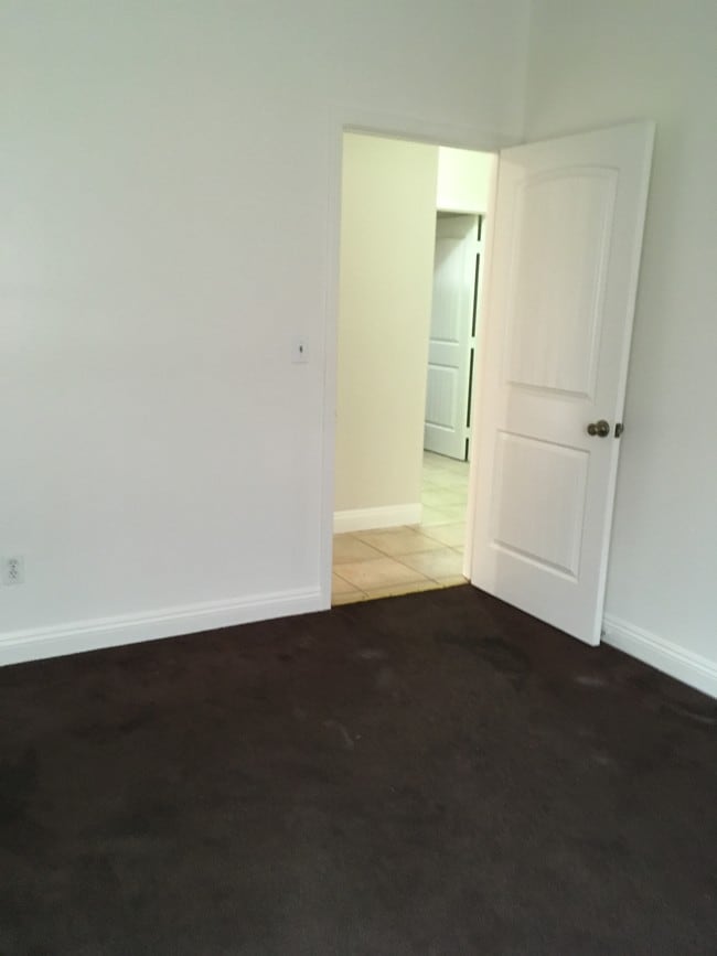 2nd bedroom - 456 E 47th St