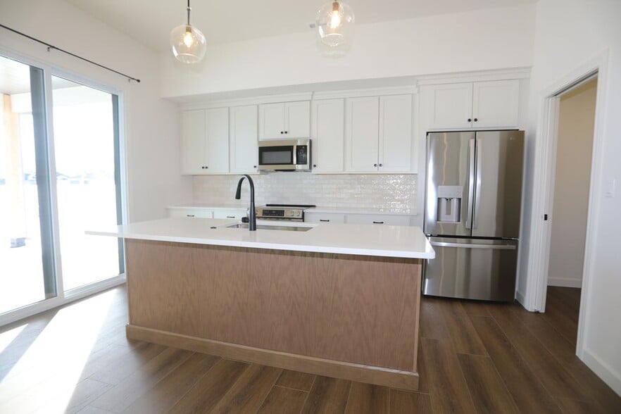 Building Photo - 4404 Kingston Heath Dr