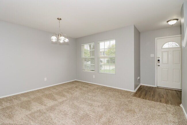 Building Photo - 937 Stone Chapel Way