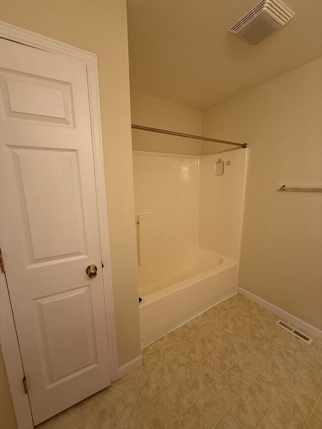 Building Photo - Great location! 3 Bedroom Home in Highly Desirable area of Farragut!