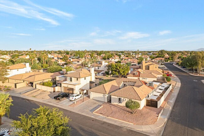 Building Photo - 5431 W Cochise Dr