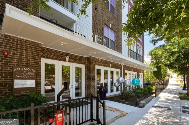 Building Photo - 306 Ardmore Cir NW